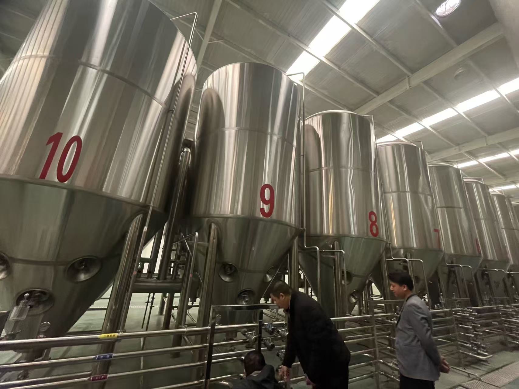 郧西精酿啤酒设备厂—平面布置、设备设计、制造、调试、培训等一条龙服务